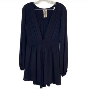 Sadie and Sage SZ S Navy Blue Deep V Romper | NWOT